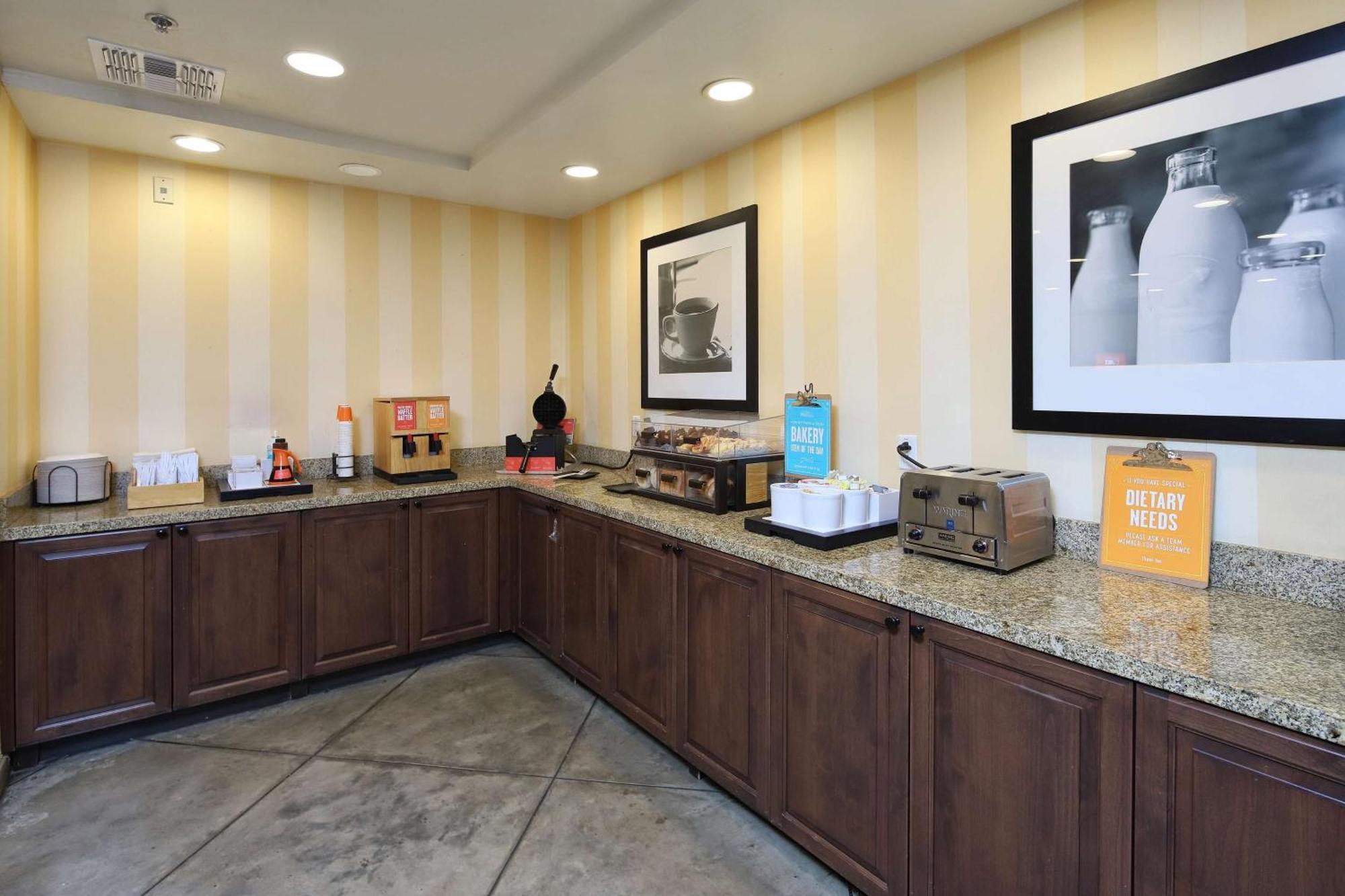 Hampton & Tucson Mall 3* Casas Adobes