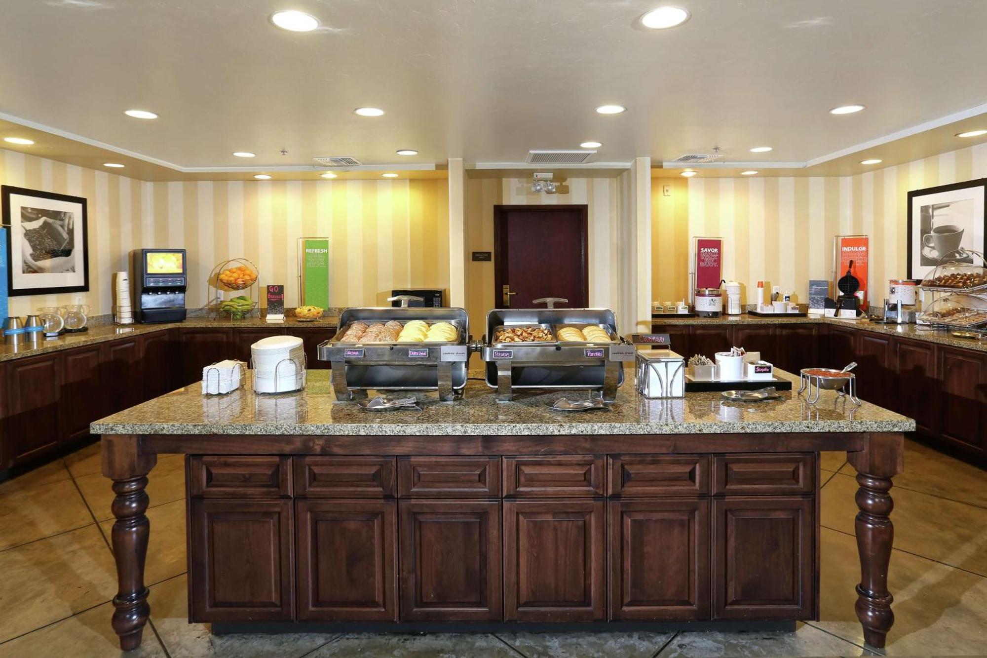 Hampton & Tucson Mall Hotel