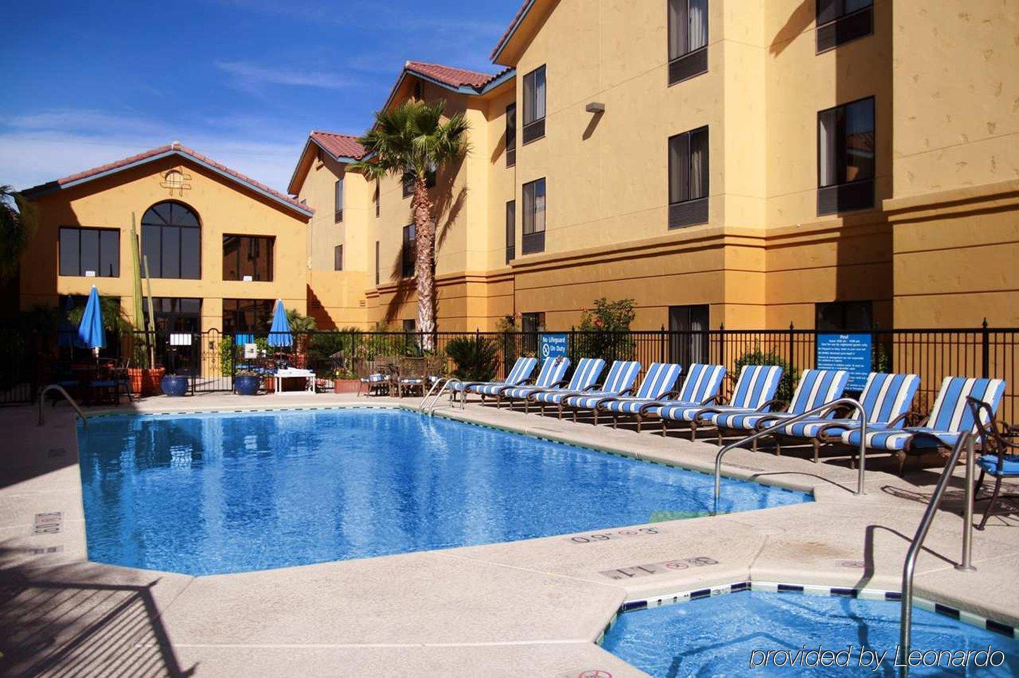 Hampton & Tucson Mall 3* Casas Adobes