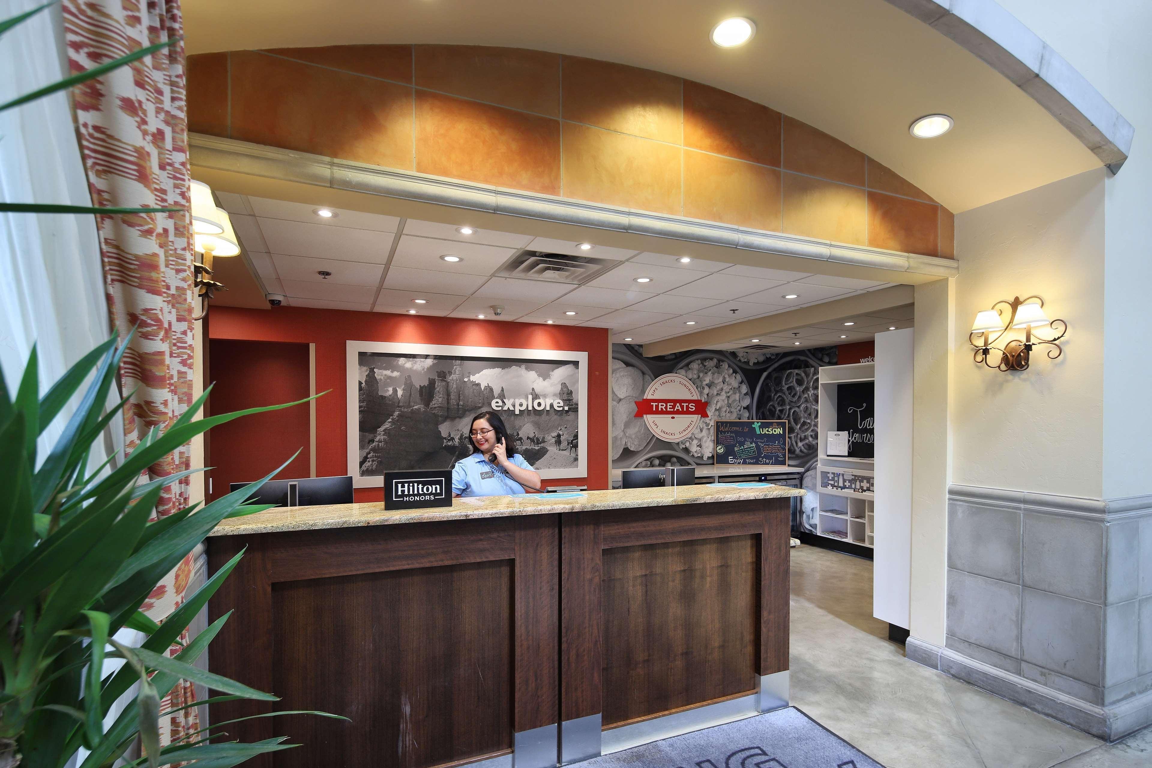 Hotel Hampton & Tucson Mall Casas Adobes