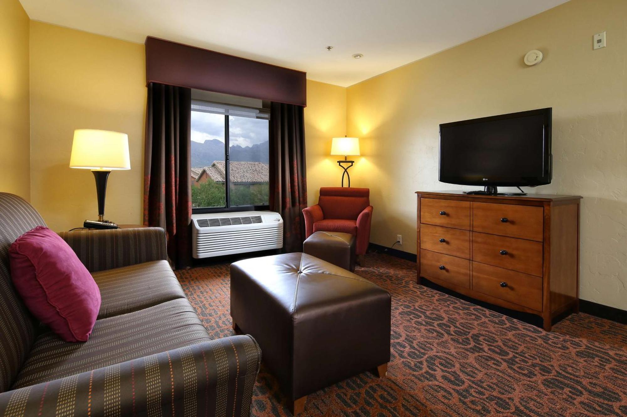 Hampton & Tucson Mall 3*