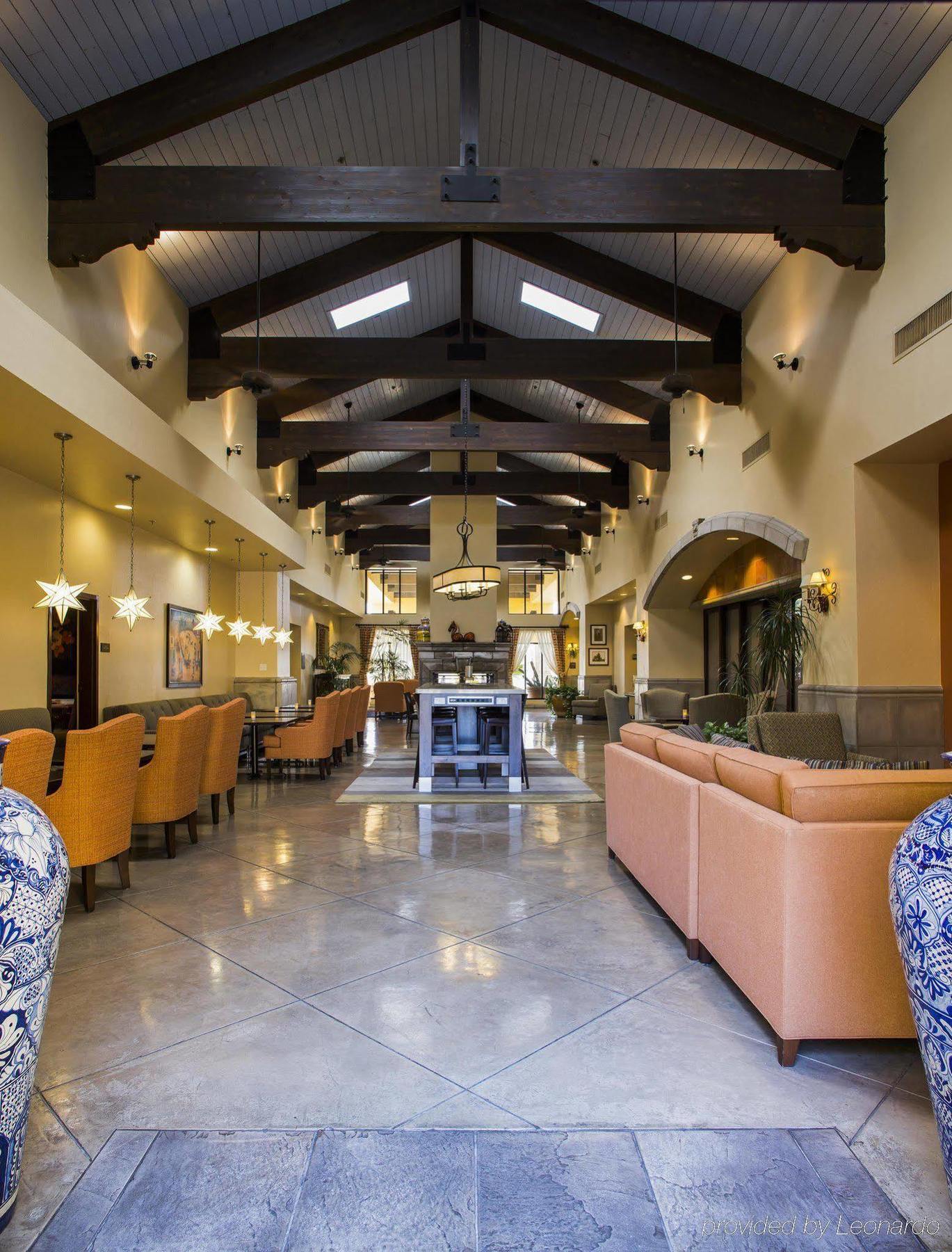 Hampton & Tucson Mall Hotel